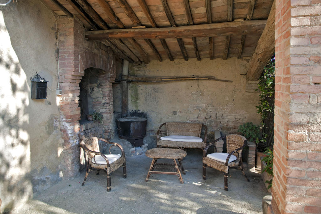 מונטלצ'ינו Agriturismo Podere Olivello In Val D'Orcia מראה חיצוני תמונה